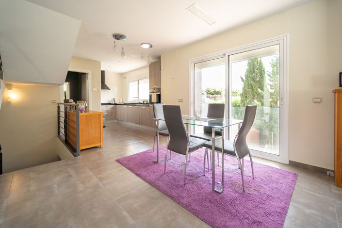 Image No.2-2 Bed Villa for sale