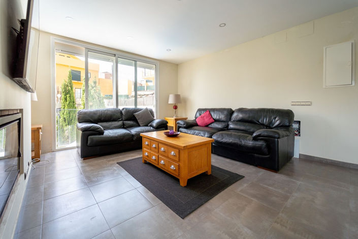 Image No.4-2 Bed Villa for sale