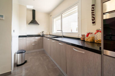 8-e64a9055bba3e77ac8aca3b893cdf826