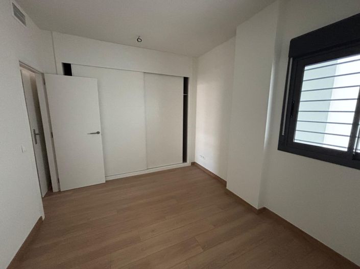 Image No.9-1 Bed Apartment for sale