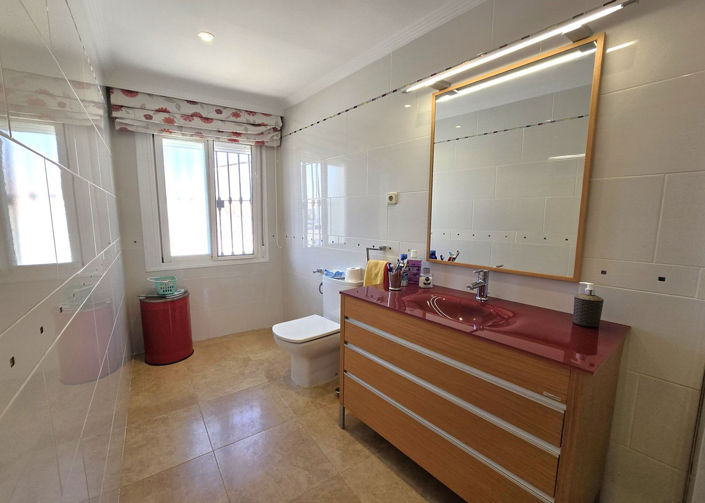 Image No.9-Jumelé de 3 chambres à vendre à Mijas