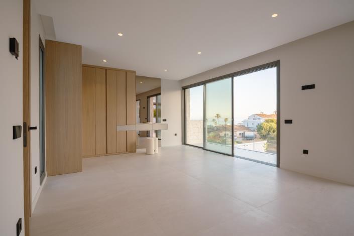 Image No.14-4 Bed House/Villa for sale