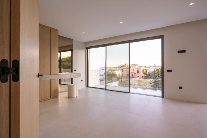 Image No.21-4 Bed House/Villa for sale