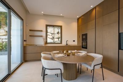 8681dc58-a7c8-45b6-89a9-e78569b90d36