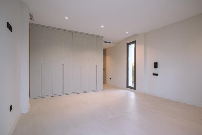 Image No.58-4 Bed House/Villa for sale