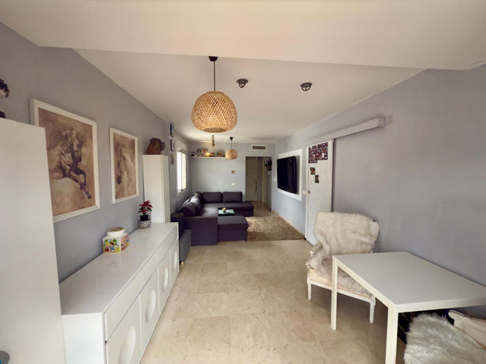 Image No.2-3 Bed Semi-Detached for sale