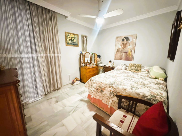 Image No.20-3 Bed Apartment for sale