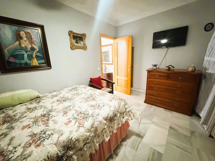 Image No.21-3 Bed Apartment for sale