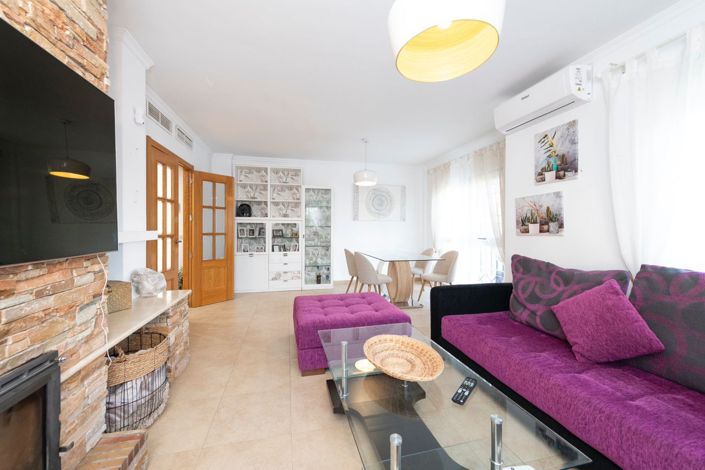 Image No.5-6 Bed Property for sale