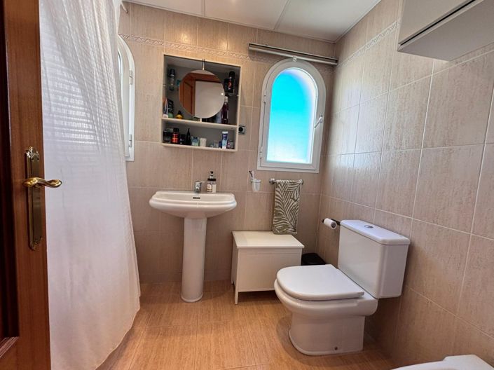 Image No.27-2 Bed Apartment for sale