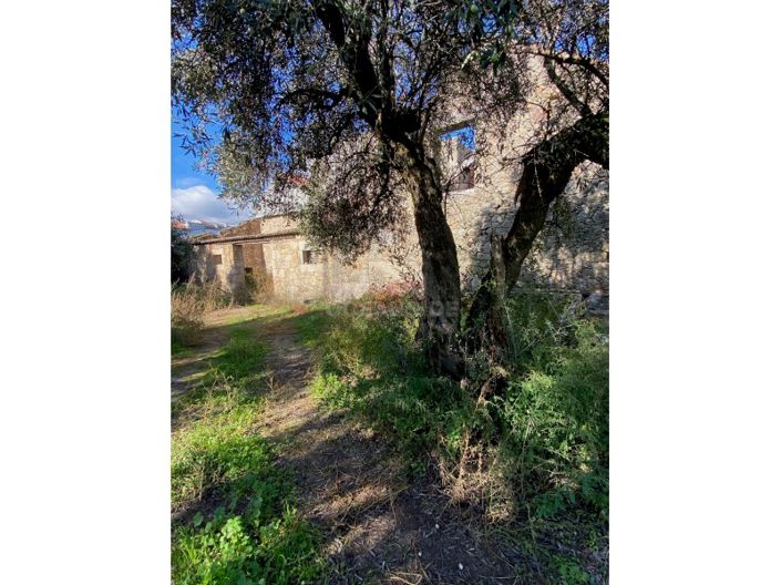 Image No.17-10 Bed House for sale