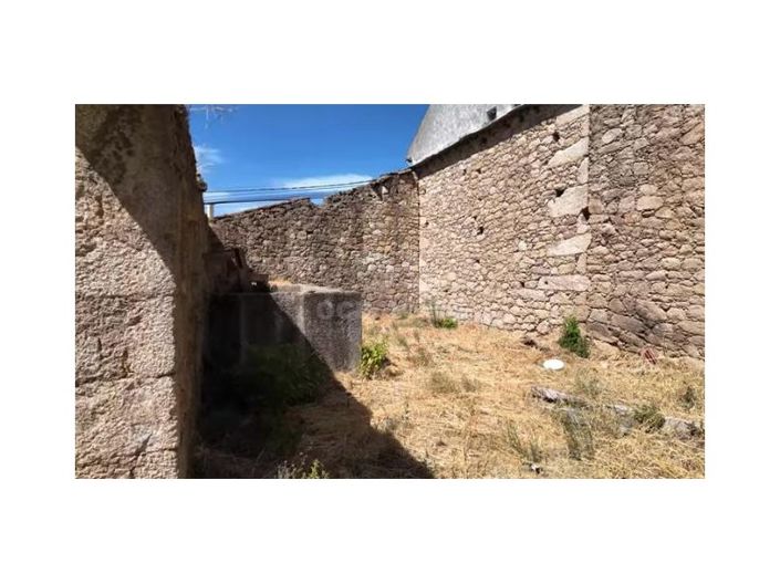 Image No.34-10 Bed House for sale