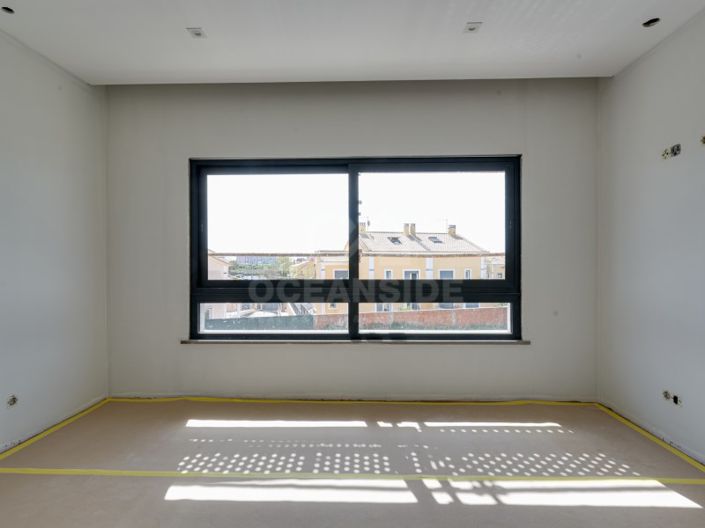 Image No.14-4 Bed House for sale