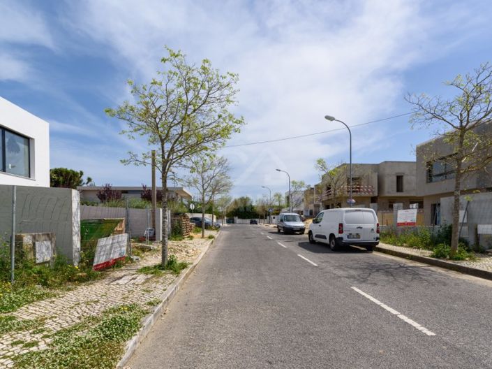 Image No.28-4 Bed House for sale