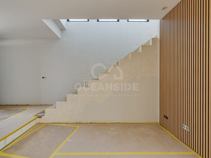 Image No.4-4 Bed House for sale