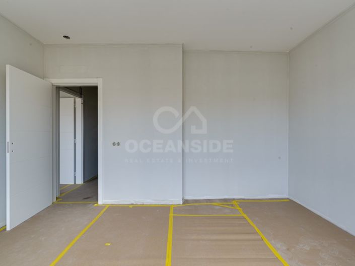 Image No.16-4 Bed House for sale