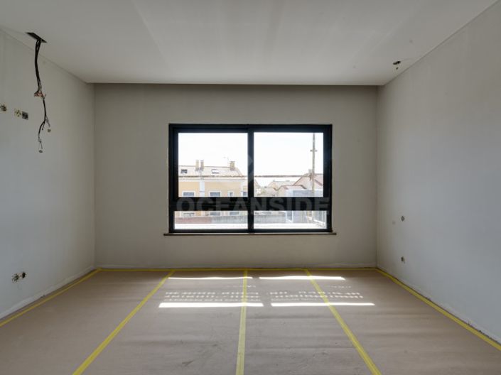 Image No.19-4 Bed House for sale