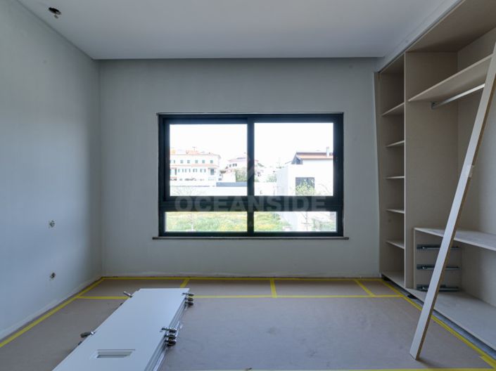 Image No.25-4 Bed House for sale