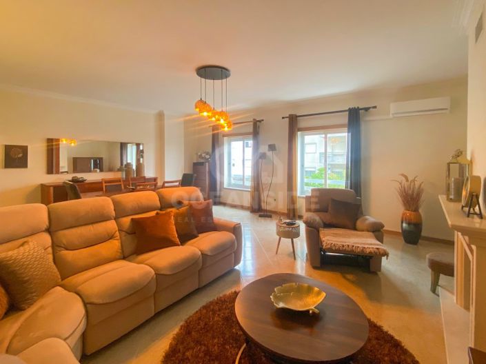 Image No.1-4 Bed Apartment for sale
