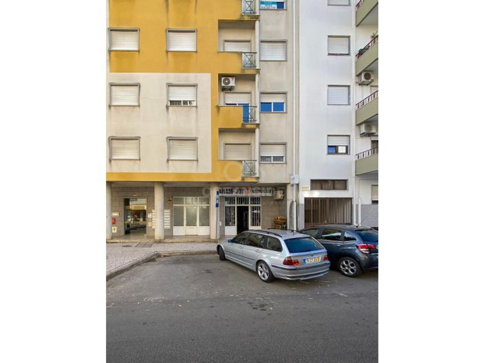 Image No.30-2 Bed Apartment for sale