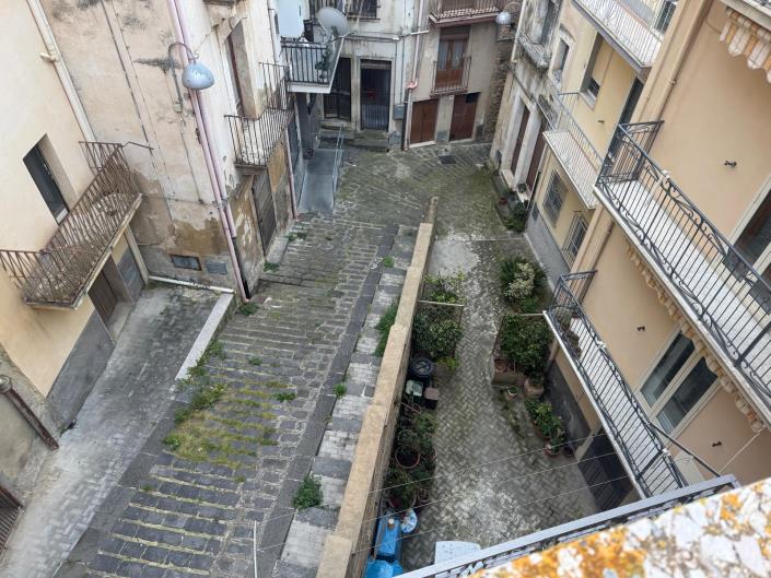 Image No.6-4 Bed Townhouse for sale