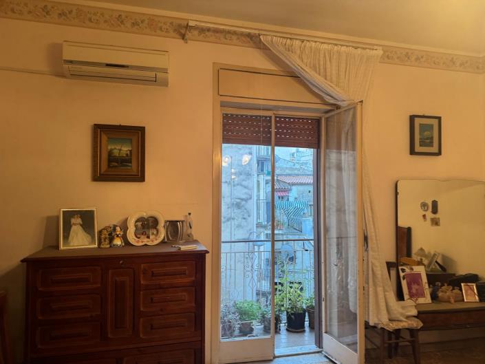 Image No.7-5 Bed Townhouse for sale