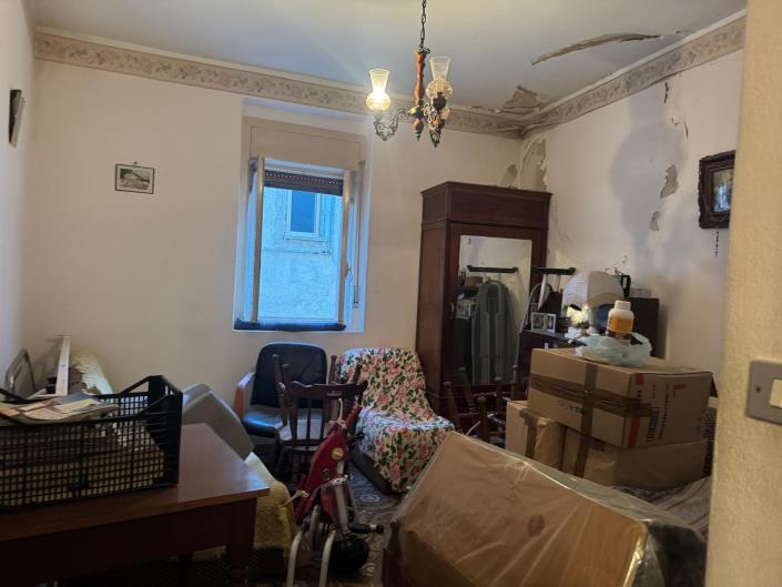 Image No.11-5 Bed Townhouse for sale