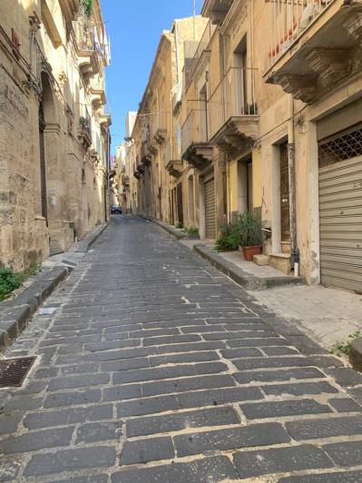 Image No.4-3 Bed Townhouse for sale