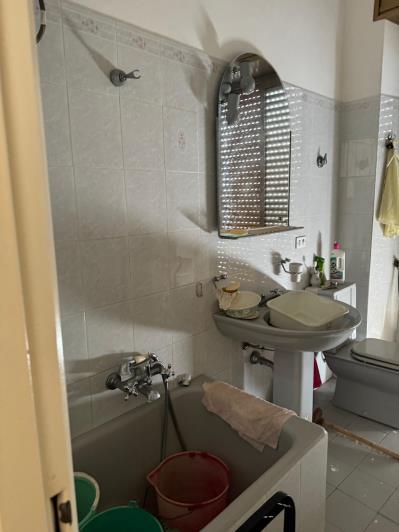 Image No.12-2 Bed Townhouse for sale