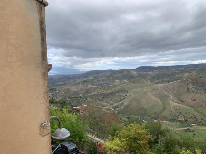 Image No.19-4 Bed Townhouse for sale