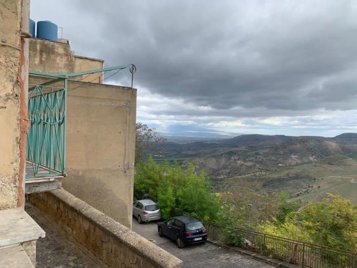 Image No.34-4 Bed Townhouse for sale