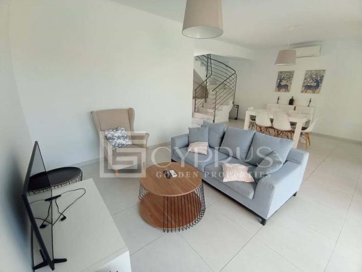 Image No.9-3 Bed Semi-Detached for sale