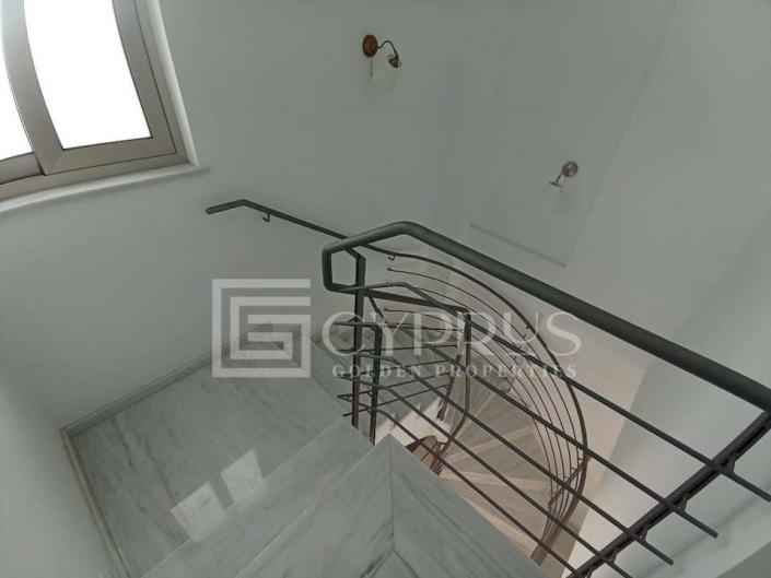 Image No.14-3 Bed Semi-Detached for sale