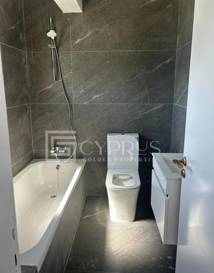 Image No.14-2 Bed Townhouse for sale