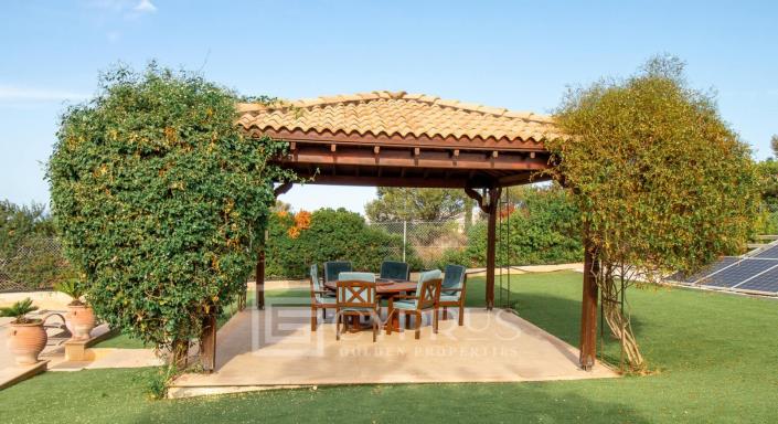 Image No.19-4 Bed Villa / Detached for sale