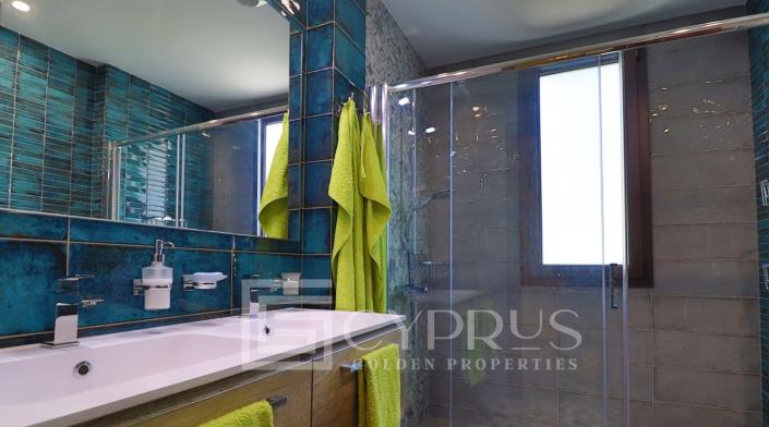 Image No.11-5 Bed Villa / Detached for sale