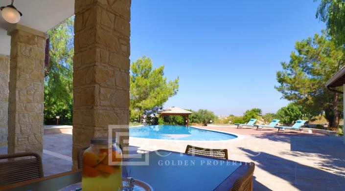 Image No.20-5 Bed Villa / Detached for sale