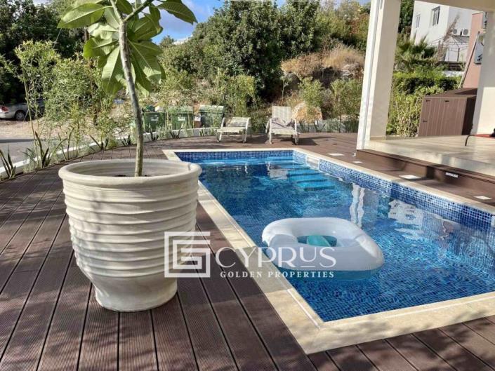 Image No.6-5 Bed Bungalow for sale