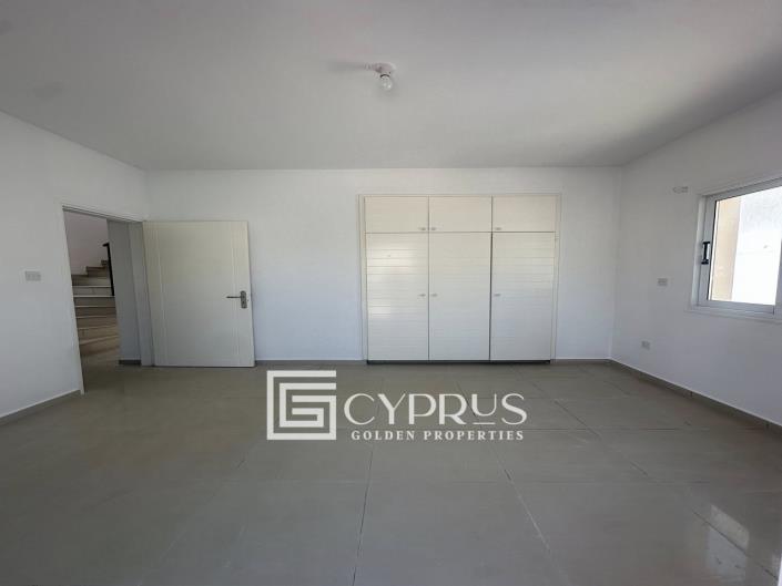 Image No.16-2 Bed House for sale