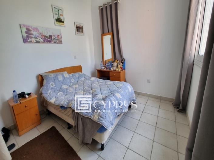 Image No.16-2 Bed Townhouse for sale