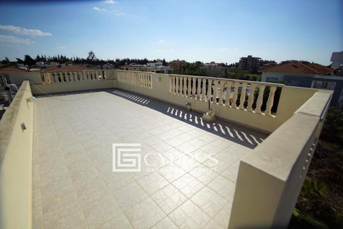 Image No.8-2 Bed Semi-Detached for sale