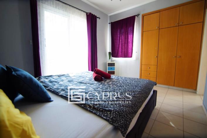 Image No.13-2 Bed Semi-Detached for sale