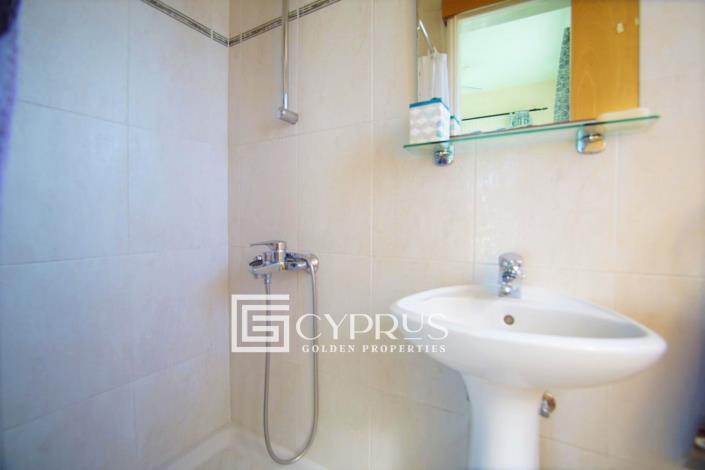 Image No.18-2 Bed Semi-Detached for sale