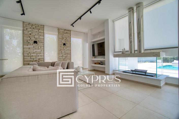 Image No.24-4 Bed Villa / Detached for sale