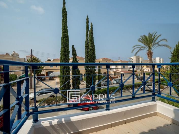 Image No.8-2 Bed Townhouse for sale