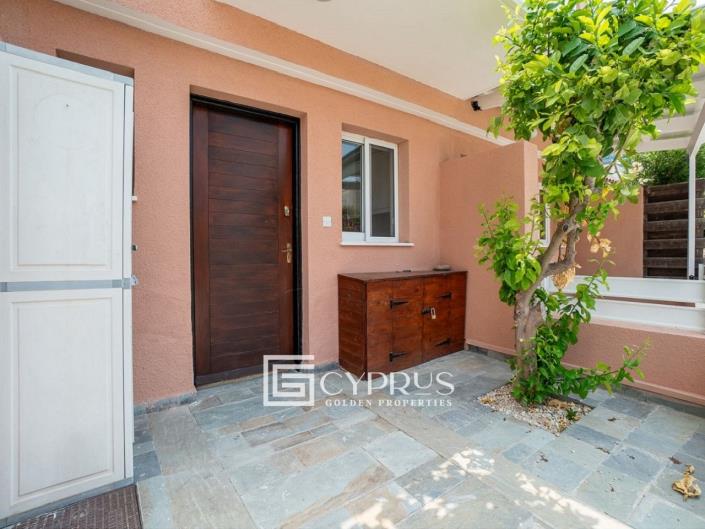 Image No.16-2 Bed Townhouse for sale