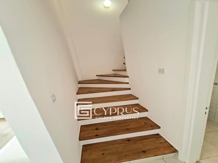 Image No.11-2 Bed Townhouse for sale