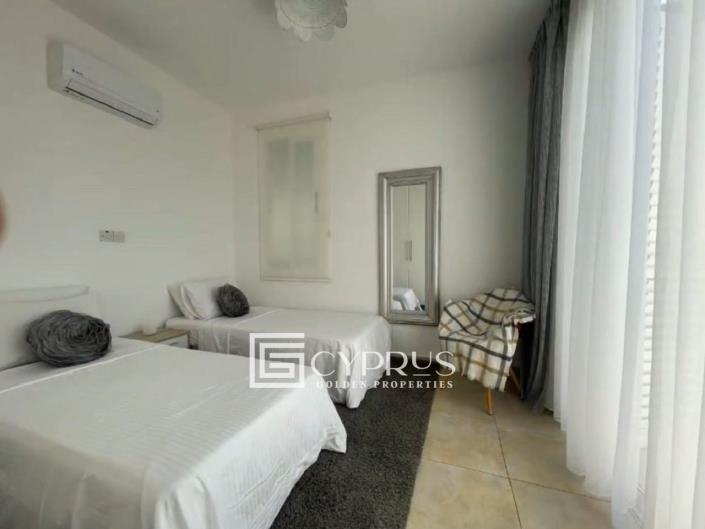 Image No.12-3 Bed Villa / Detached for sale