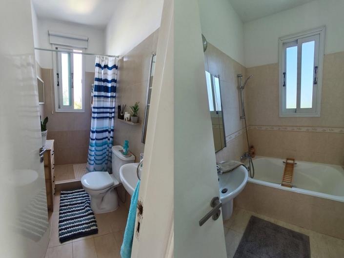 Image No.11-3 Bed Villa / Detached for sale