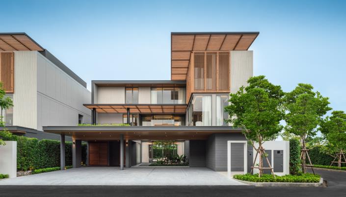 Image No.1-4 Bed House for sale